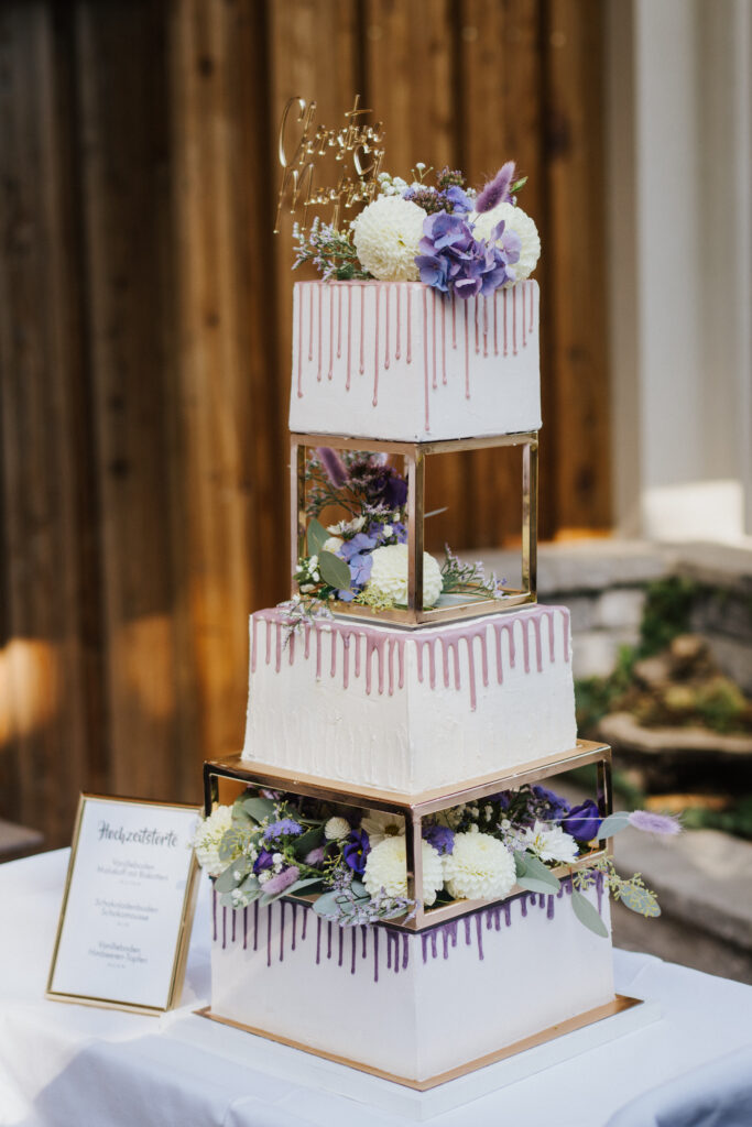 DasfeineBackwerk_Hochzeitstorte_eckig