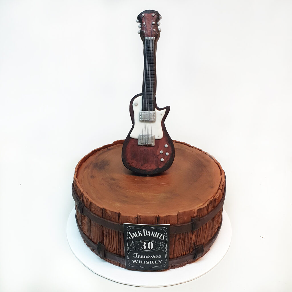 20210303_DasfeineBackwerk_Gitarren-Torte